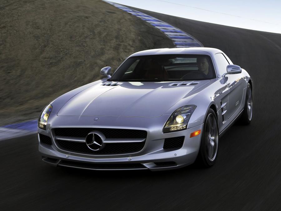  Mercedes-Benz SLS AMG 2010 года  (US) (фото 21 из 43)
